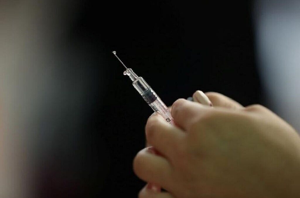 Núcleo de Estudos de Geriatria lança campanha de sensibilização à vacinação