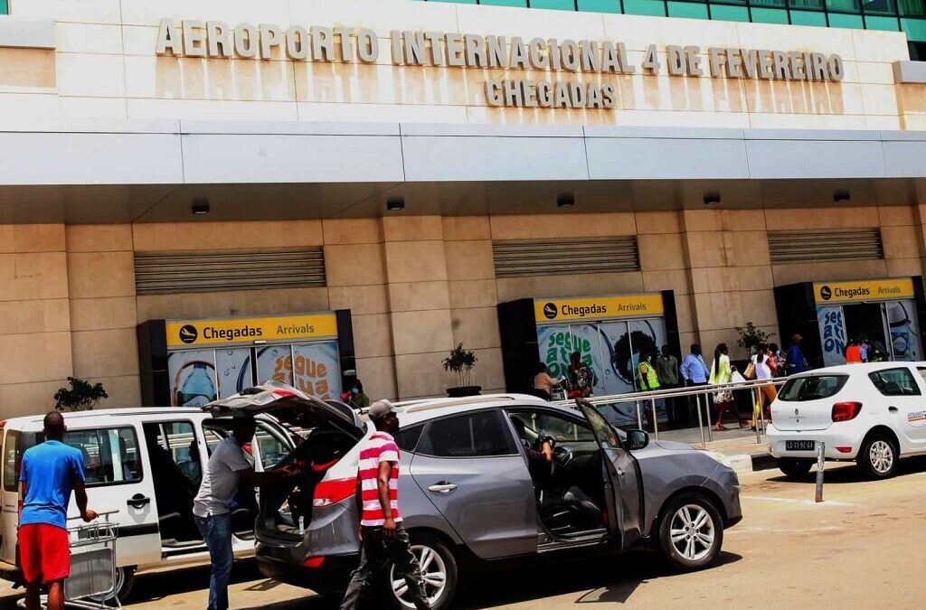Angola cobra 17 euros por cada teste no desembarque no aeroporto