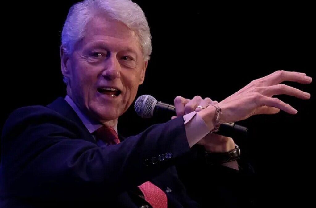Antigo Presidente dos EUA Bill Clinton hospitalizado