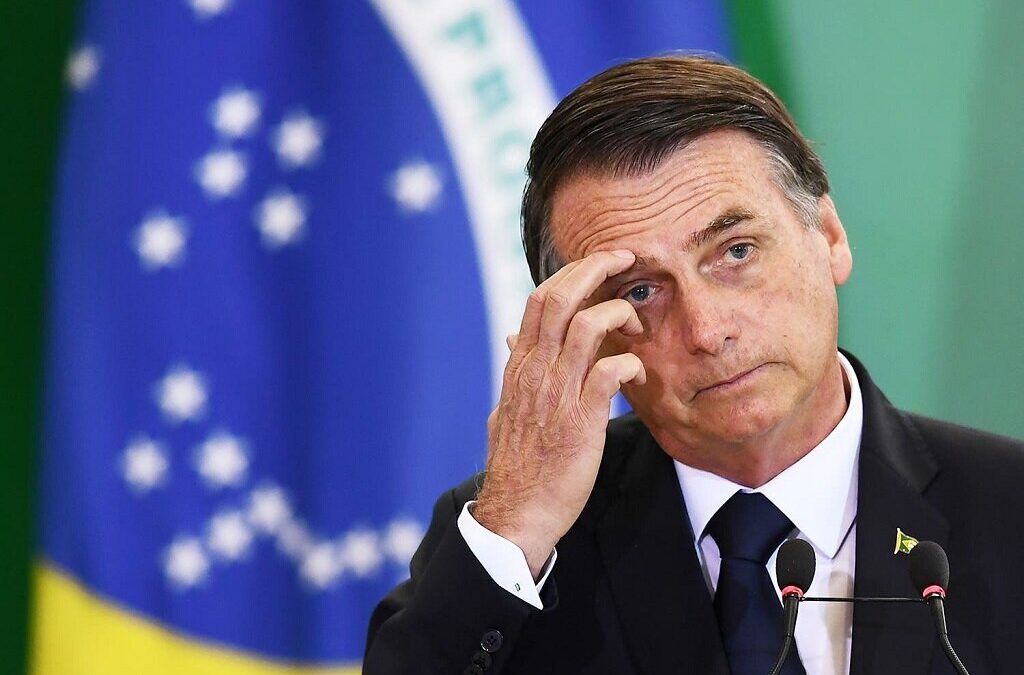 Bolsonaro prepara regresso ao país após morte da mãe