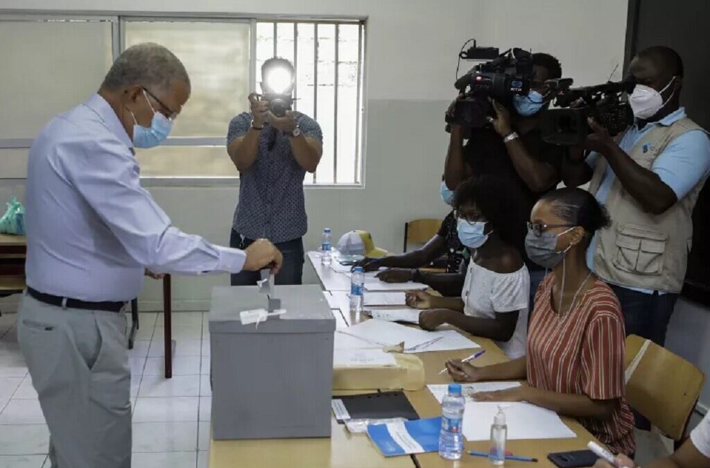 Carlos Veiga pede eleição com “maior número possível de votos” para legitimar novo PR