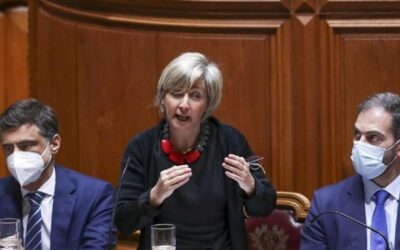 Governo disponível para avançar com dedicação plena em janeiro com regime transitório até negociação