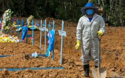 Brasil regista 153 mortes e reduz intervalo para dose de reforço
