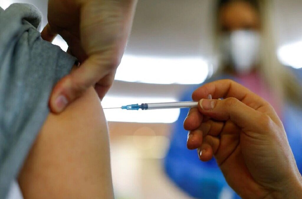 Parlamento alemão aprova vacinação obrigatória para profissionais da saúde