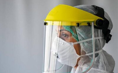 Bastonário diz ser um erro não estar a ser pensado reforço da vacinação dos médicos