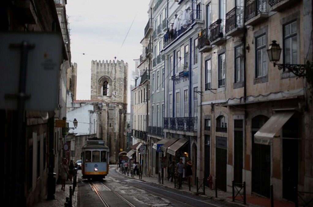 Portugal contabiliza 1.816 novos casos e oito mortes