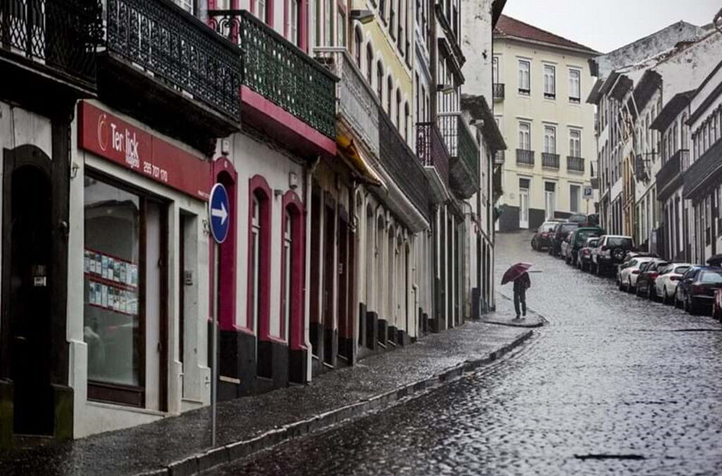 IPMA coloca sete ilhas dos Açores com aviso amarelo até sexta-feira por causa da chuva