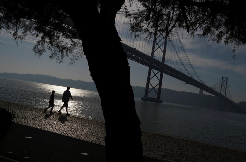 Portugal com 1.182 novos casos oito mortes