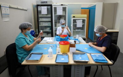 DGS diz que entrega de vacinas para profissionais de saúde é feita conforme requisições das instituições