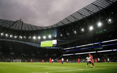 UEFA anuncia cancelamento do Tottenham-Rennes
