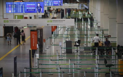 Brasil volta a impor uso de máscaras em aeroportos e aviões