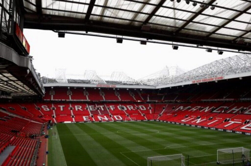 Manchester United fecha instalações devido a surto no clube