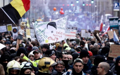 Manifestação contra medidas sanitárias junta cerca de oito mil pessoas em Bruxelas