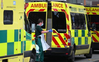 Paciente chega a hospital inglês com bomba no reto