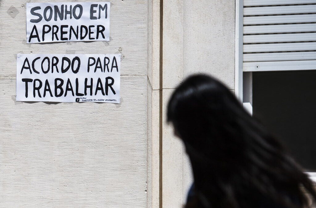 MAS defende em Coimbra fim de propinas e habitação jovem acessível