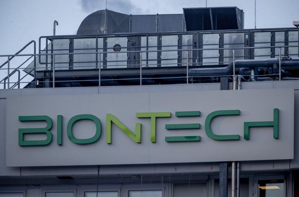 BioNTech vai enviar fábrica móvel de vacinas mRNA para África este ano