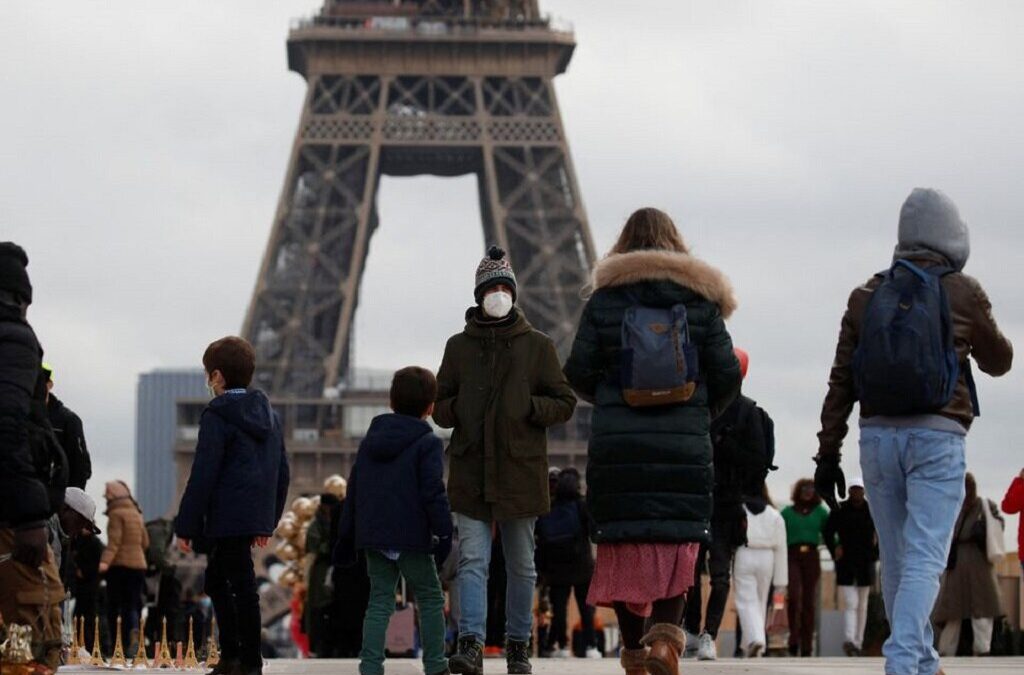 Milhares de franceses anti-certificado de vacinas marcam protesto para sábado