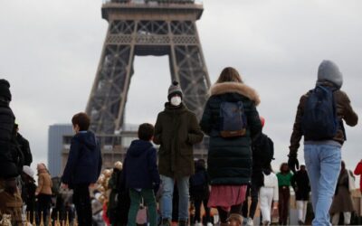 Milhares de franceses anti-certificado de vacinas marcam protesto para sábado
