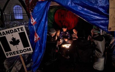 Manifestantes anti-vacinas mantêm bloqueio em fronteira entre Canadá e EUA