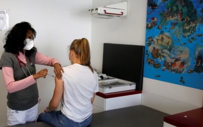 Mais de metade das crianças dos 10 aos 17 anos na UE não têm vacinação completa