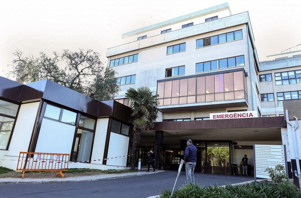 Hospital S.Francisco Xavier adota medida alternativas após inundação num dos edifícios