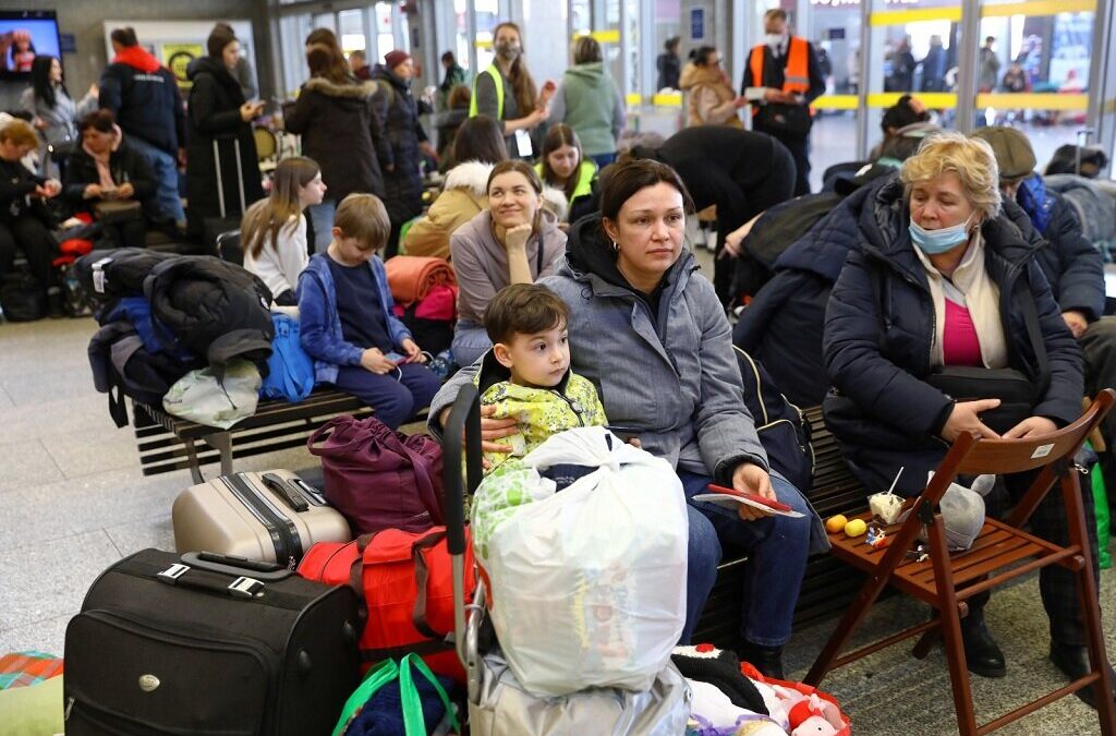 Varsóvia “esmagada” com refugiados pede ajuda da ONU e Bruxelas