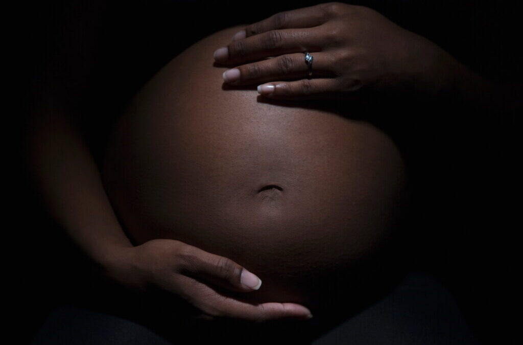 Morte de grávida e do bebé após recusa de cuidados emocionam o Senegal
