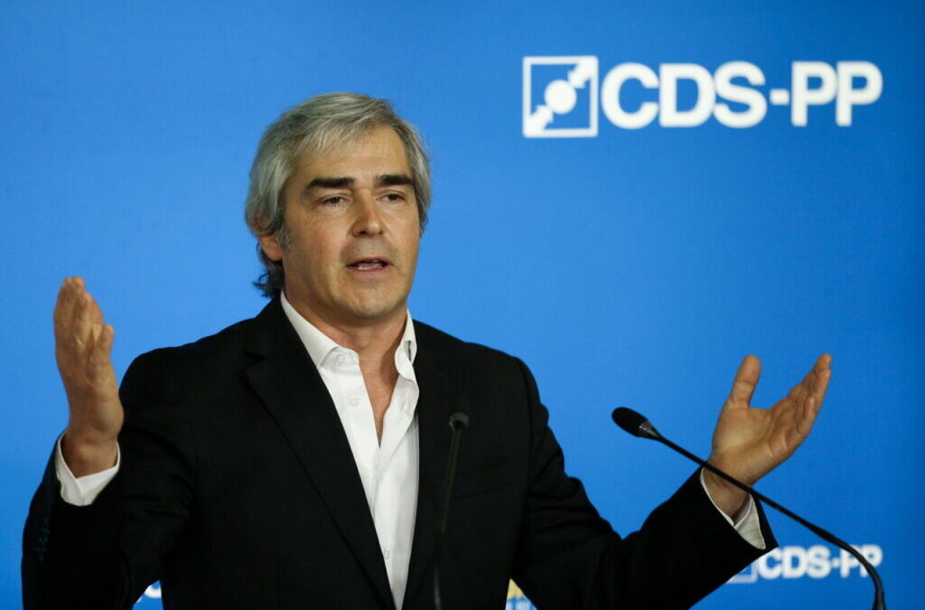 Nuno Melo e quatro autarcas do CDS contra acordo do Governo sobre descentralização