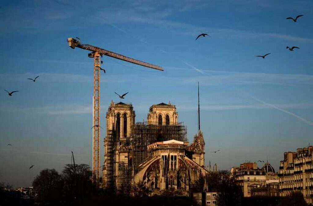 Catedral de Notre-Dame abre portas em 2024, mas não completamente renovada