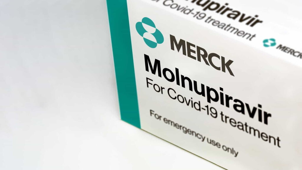 Medicamento molnupiravir elimina o vírus ativo em três dias