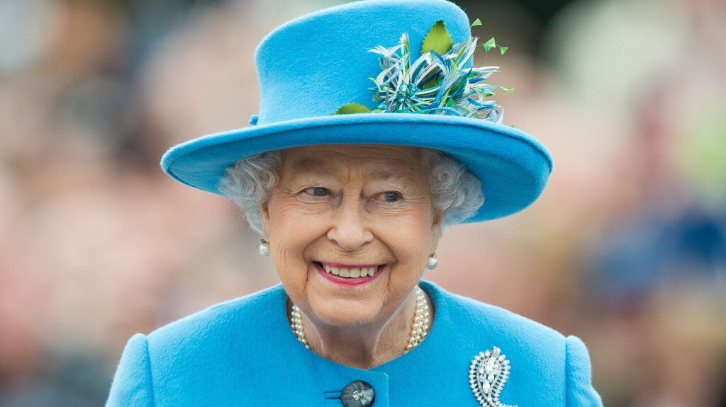 Isabel II, a rainha acidental que continua a fazer história