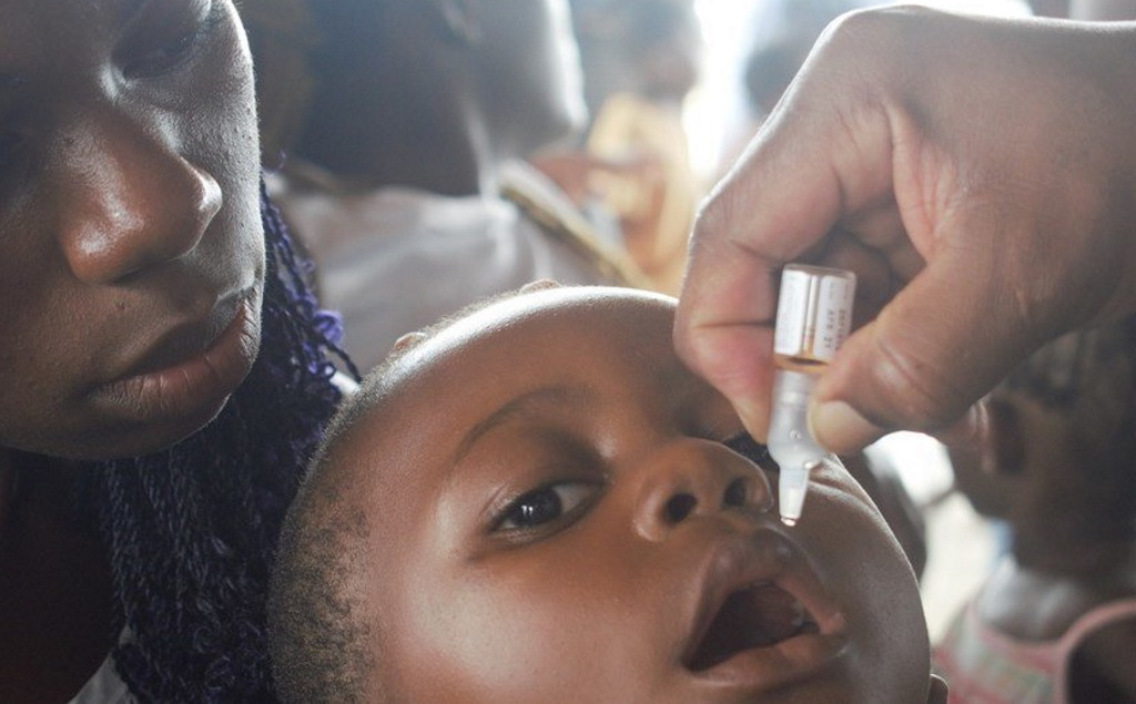 Moçambique declara surto de poliomielite