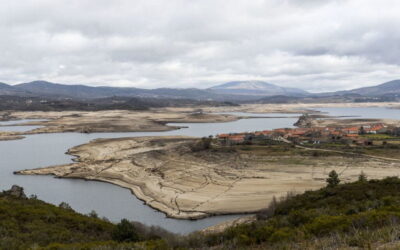 Hidroavião retirado de albufeira em Montalegre 25 anos depois de afundar