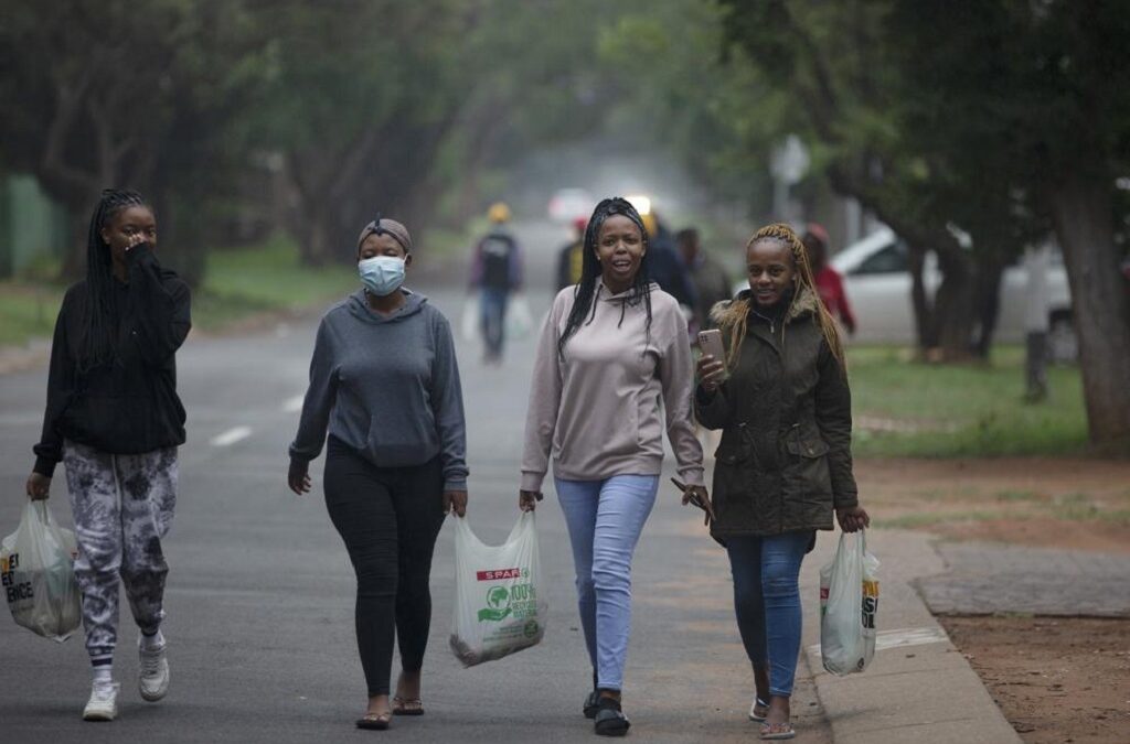 África do Sul elimina as últimas medidas restritivas em vigor no país