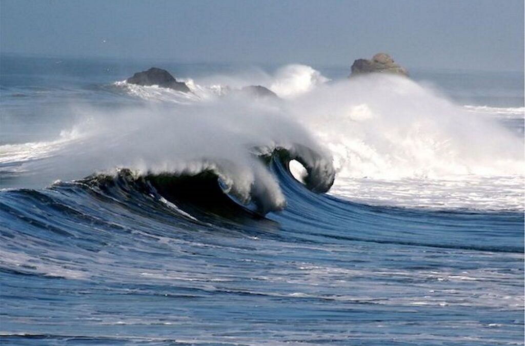 Potencial da energia das ondas é “imenso”, mas faltam tecnologias “consolidadas”