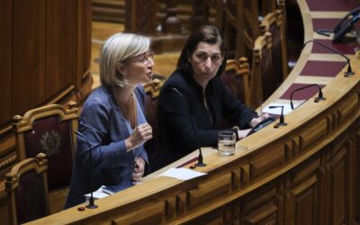 Partidos criticam plano para problemas nas urgências, PS acusa-os de quererem “deitar abaixo a ministra”