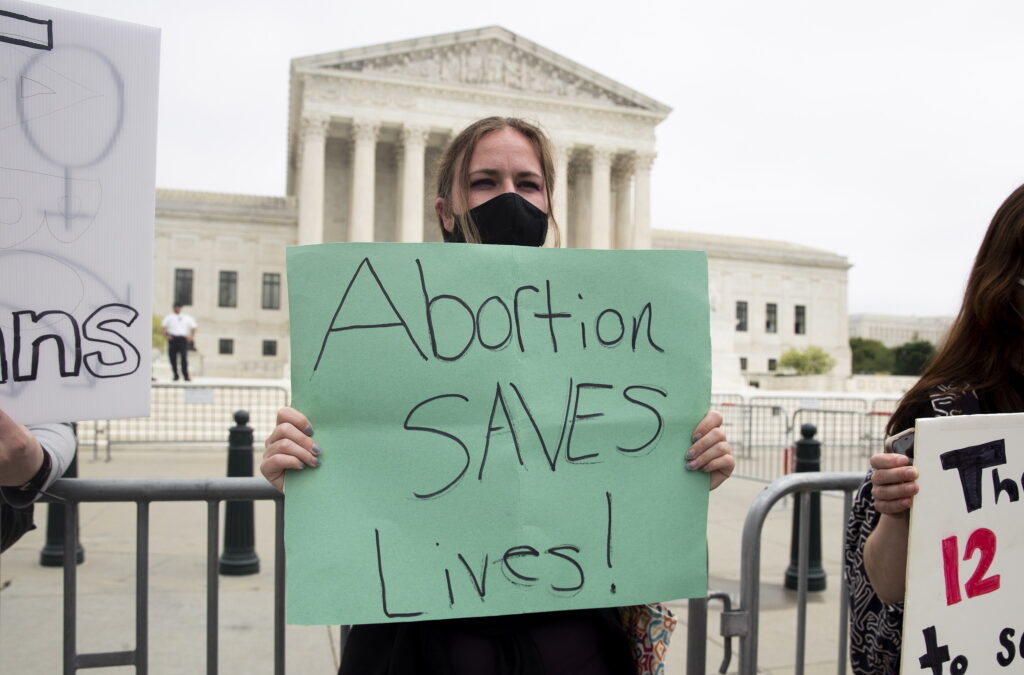 OMS diz que decisão judicial dos EUA sobre o aborto é “um retrocesso”