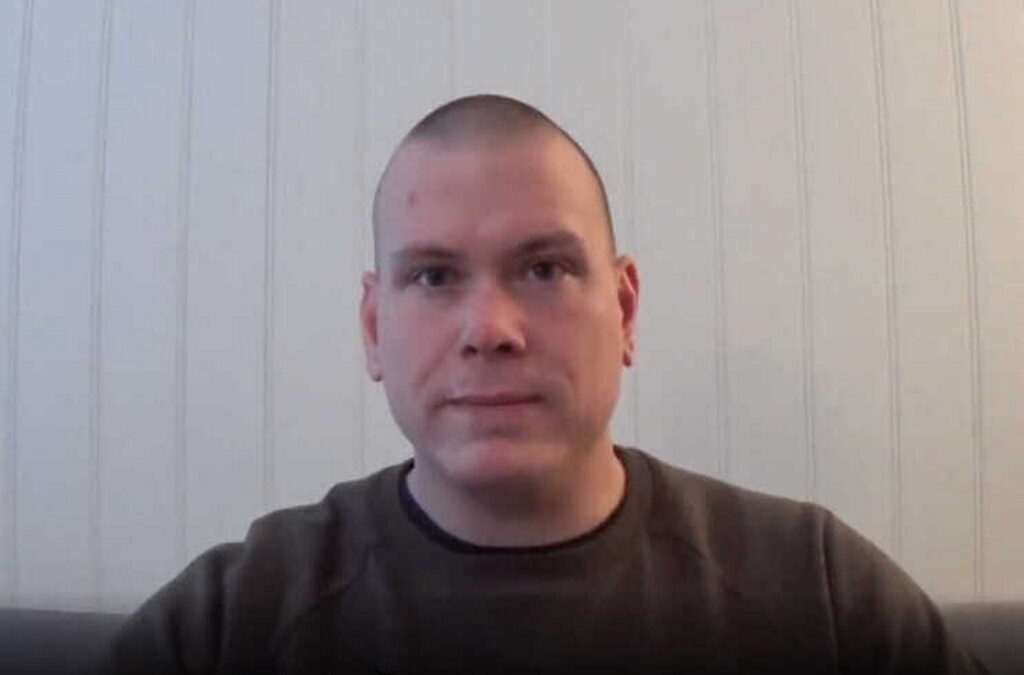 Condenado a internamento psiquiátrico dinamarquês que matou cinco pessoas na Noruega