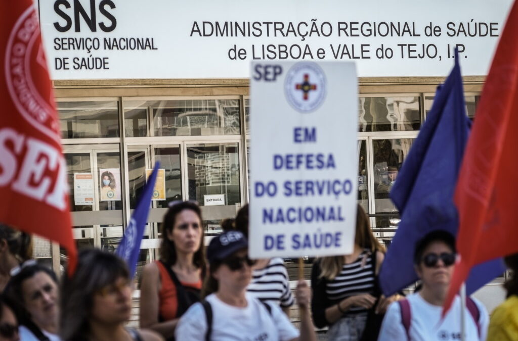 Enfermeiros da região de Lisboa pedem valorização salarial e mais profissionais no SNS