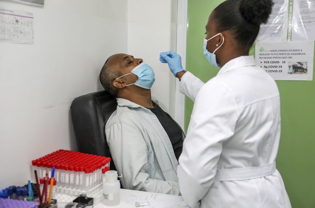 Autoridades de saúde de Cabo Verde alertam para “aumento consistente” de casos de covid-19