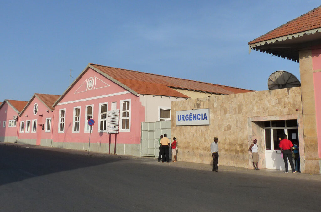 China doa 39 mil euros em equipamentos ao maior hospital de Cabo Verde