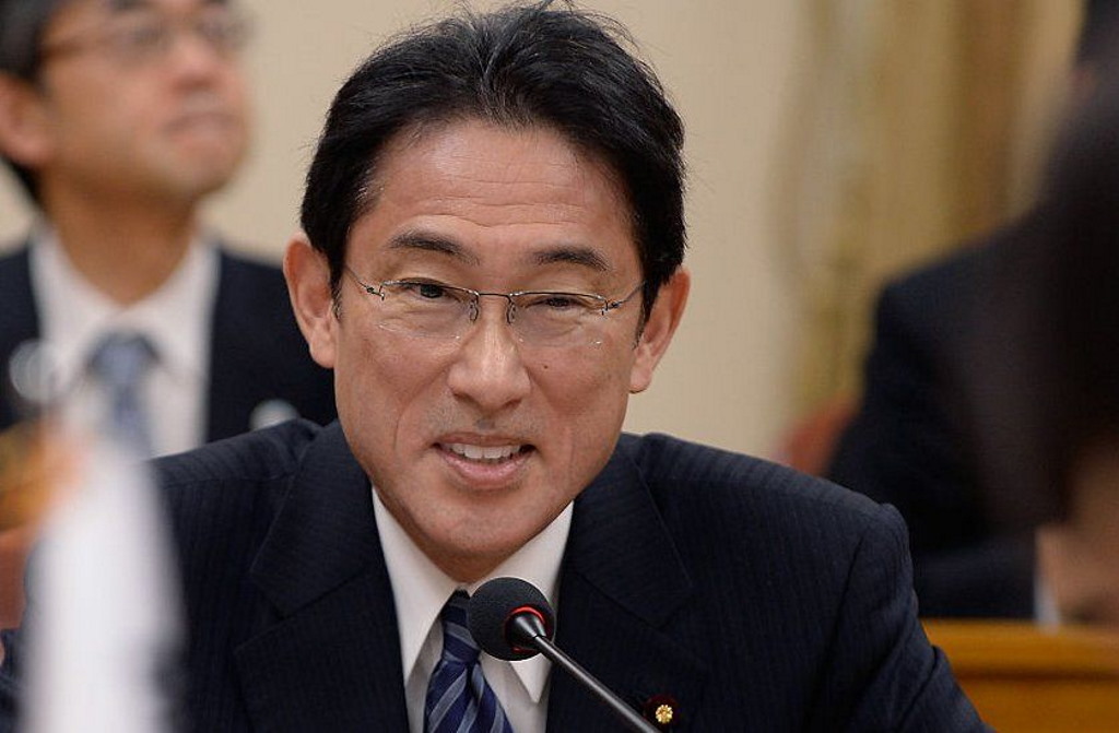 Primeiro-ministro japonês testa positivo