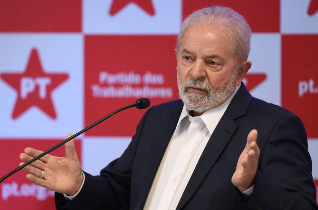 Juiz brasileiro ordena remoção de vídeos em que Lula chama Bolsonaro de genocida