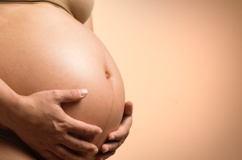 Observatório quer envolver mais profissionais não médicos na assistência ao parto