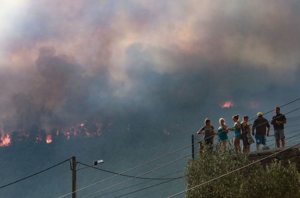 MAI reconhece necessidade de ajustamentos no combate ao incêndio na Serra da Estrela
