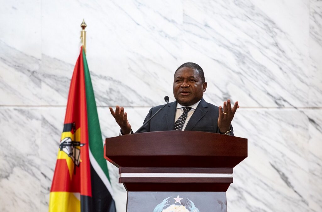 PR moçambicano anuncia fim das máscaras, com exceções