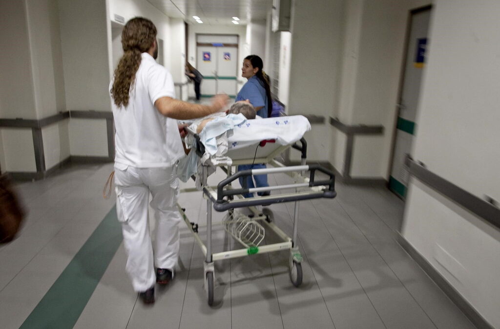 Sindicatos alertam que não haverá enfermeiros que cheguem no SNS se não forem tomadas medidas