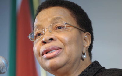 Graça Machel Mandela participa em seminário de enfermagem em Coimbra