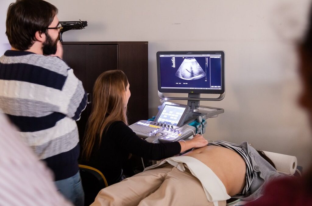 Faculdade de Medicina da Universidade de Coimbra promove formação em ecografia abdominal