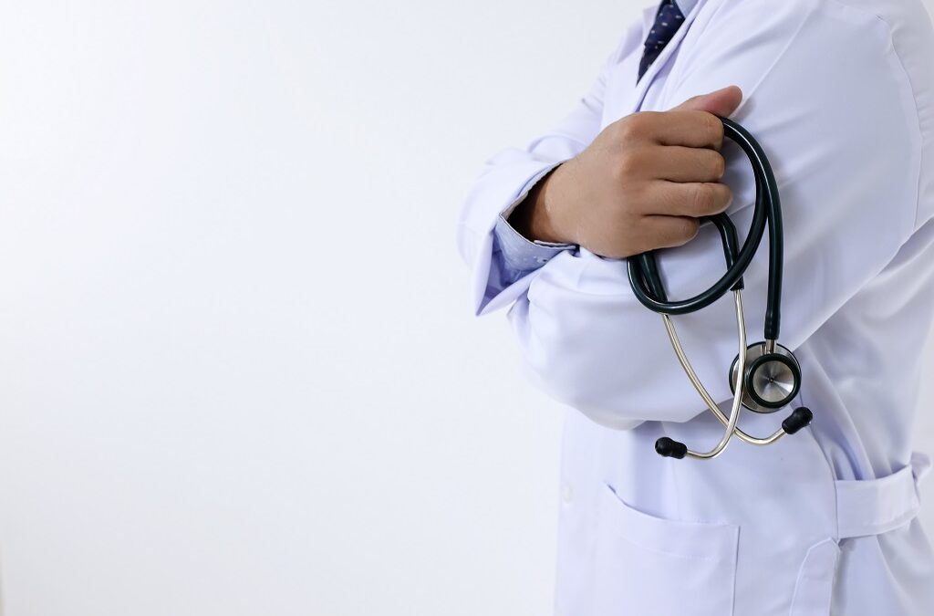 BE acusa Governo de “empatar” negociações com médicos num convite a que saiam do SNS